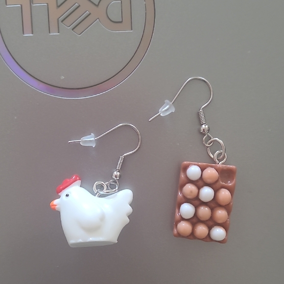 Cute Chicken and Eggs Earrings - Picture 1 of 1